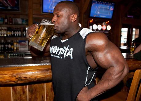 Pitie a bodybuilding BODYBUILDER ALKOHOL